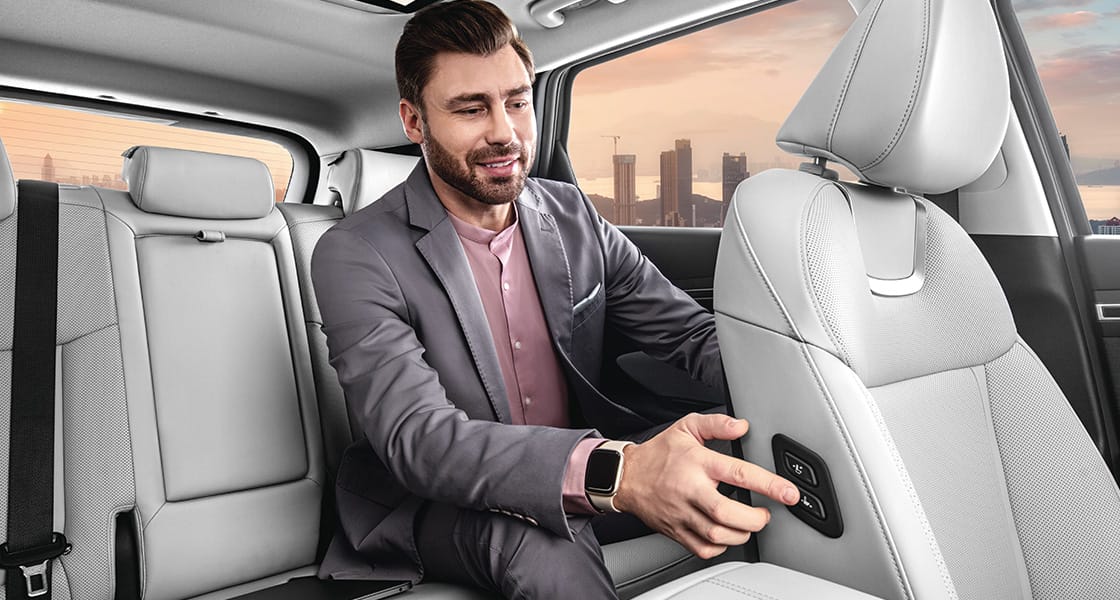 Passenger seat walk-in device