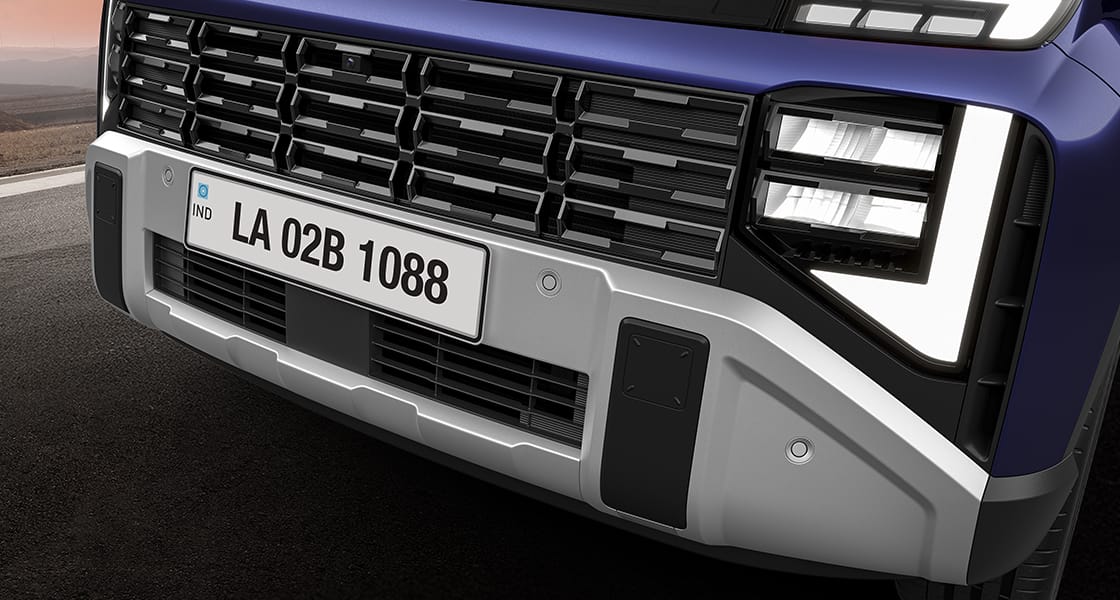 Venue front Dark chrome radiator grille